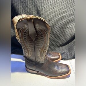 Ferrini men’s Boots size 9 1/2 D Code 1369309